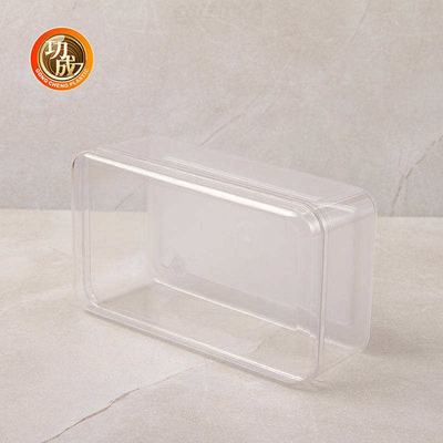 O armazenamento plástico quadrado do ANIMAL DE ESTIMAÇÃO transparente range o recipiente de alimento 660Ml plástico com tampas